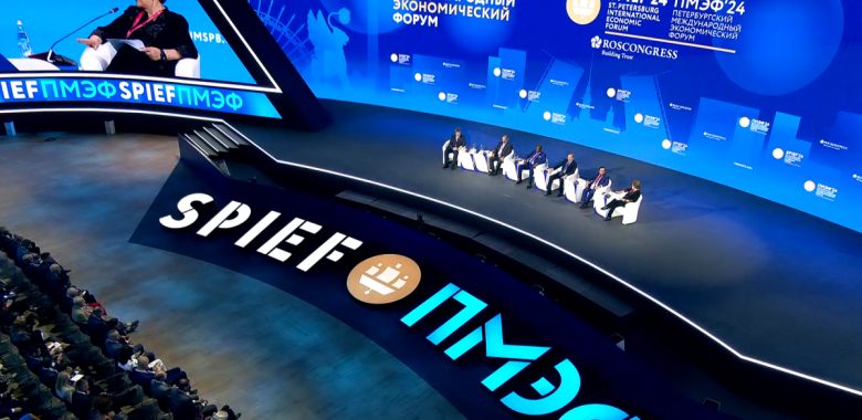 Путин обсудил с Совбезом РФ вопросы социально–экономического развития Калининградской области